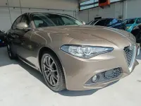 Usata Alfa Romeo Giulia Super 180 CV (132 kW) 2018 Grigio Berlina