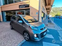 Używany Kia Picanto Active 67 KM (49 kW) 2016 Szary Hatchback
