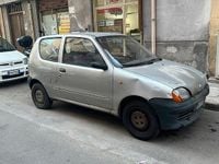 Usata Fiat 600 54 CV (39 kW) 1999 Grigio Berlina