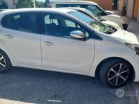 Usata Peugeot 208 75 CV (55 kW) 2017 Bianco Utilitaria