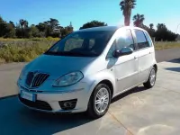 Usata Lancia Musa S 95 CV (69 kW) 2010 Argento Monovolume