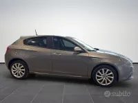Usata Alfa Romeo Giulietta 120 CV (88 kW) 2017 Grigio Utilitaria