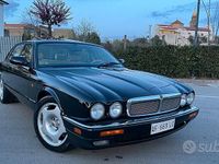 Usata Jaguar XJR 325 CV (239 kW) 1996 Marrone Berlina