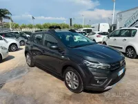 Usata Dacia Sandero Comfort 101 CV (74 kW) 2021 Grigio Berlina