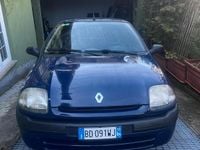 Usata Renault Clio II 75 CV (55 kW) 1999 Blu Berlina