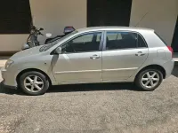 Usata Toyota Corolla 90 CV (66 kW) 2004 Argento Berlina