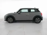 Usata Mini Cooper SE Essential 135 kW (184 CV) 2022 Moonwalk grey Utilitaria