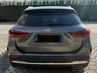 Usata Mercedes GLA220 AMG line 190 CV (139 kW) 2022 Grigio SUV