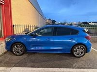 Usata Ford Focus ST-Line 125 CV (91 kW) 2022 Blu/azzurro Berlina