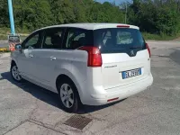 Usata Peugeot 5008 Active 150 CV (110 kW) 2011 Bianco Monovolume