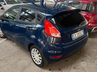 Usata Ford Fiesta 92 CV (67 kW) 2014 Blu Utilitaria