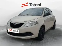 Usata Lancia Ypsilon Gold 69 CV (50 kW) 2020 Beige Utilitaria