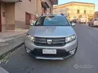 Usata Dacia Sandero Stepway 90 CV (66 kW) 2015 Grigio SUV