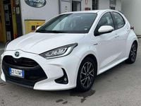 Gebraucht Toyota Yaris Hybrid Trend 92 PS (67 kW) 2021 Weiß Limousine