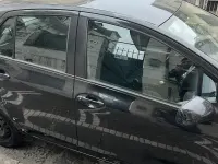Begagnad Toyota Yaris 75 HK (55 kW) 2006 Svart Halvkombi