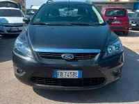 Usata Ford Focus 90 CV (66 kW) 2010 Grigio Station wagon