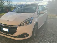 Usata Peugeot 208 Active 75 CV (55 kW) 2017 Utilitaria