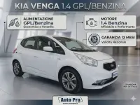 Usata Kia Venga 90 CV (66 kW) 2017 Bianco Utilitaria