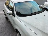 Usata Alfa Romeo 147 105 CV (77 kW) 2010 Bianco Utilitaria