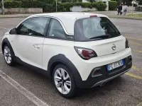 Usata Opel Adam Rocks 69 CV (50 kW) 2016 Bianco Utilitaria