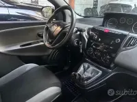 Usata Lancia Ypsilon 77 CV (56 kW) 2012 Nero Utilitaria