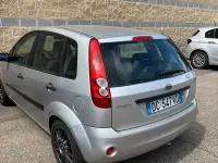 Usata Ford Fiesta 75 CV (55 kW) 2006 Grigio Utilitaria