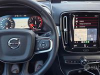 Usata Volvo XC40 Momentum 163 CV (119 kW) 2022 Grigio SUV