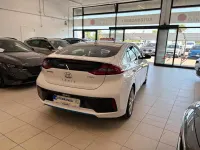 Usata Hyundai Ioniq Comfort 105 CV (77 kW) 2018 Bianco Utilitaria