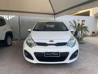 Usata Kia Rio EX 86 CV (63 kW) 2013 Bianco Berlina