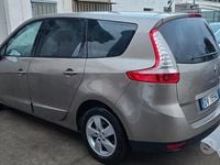 Usata Renault Grand Scénic III 105 CV (77 kW) 2009 Giallo Monovolume