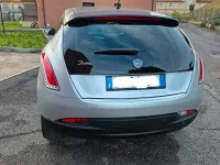 Usata Lancia Delta Platinum 120 CV (88 kW) 2011 Grigio Utilitaria