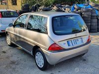 Usata Lancia Ypsilon 2001 Utilitaria