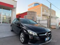 Usata Mercedes A180 109 CV (80 kW) 2017 Nero Utilitaria