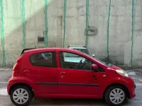 Usata Peugeot 107 68 CV (50 kW) 2006 Rosso Utilitaria