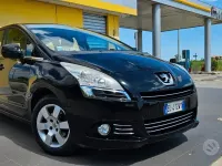 Usata Peugeot 5008 Active 112 CV (82 kW) 2012 Nero Monovolume
