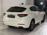 Usata Maserati Levante 330 CV (242 kW) 2022 Bianco SUV