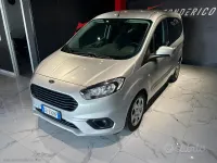 Usata Ford Tourneo Courier S 75 CV (55 kW) 2020 Grigio Monovolume