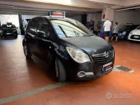 Usata Opel Agila 86 CV (63 kW) 2010 Nero Utilitaria