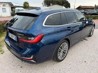 Usata BMW 320e Luxury Line 190 CV (139 kW) 2020 Blu Station wagon