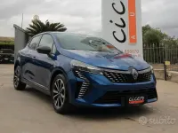 Usata Renault Clio V Techno 91 CV (66 kW) 2025 Blu Berlina