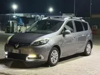 Usata Renault Scénic III 110 CV (80 kW) 2014 Grigio Monovolume