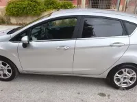 Usata Ford Fiesta 75 CV (55 kW) 2016 Grigio Utilitaria