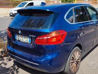 Usata BMW 218 Luxury Line 150 CV (110 kW) 2016 Blu Monovolume