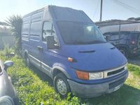 Usata Iveco Daily 106 CV (77 kW) 2001 Blu Furgone