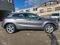 Begagnad Mercedes GLA200 136 HK (100 kW) 2018 Grå SUV