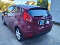 Usata Ford Fiesta Titanium 82 CV (60 kW) 2008 Lilla Utilitaria
