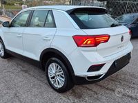 Usata VW T-Roc Style 116 CV (85 kW) 2020 Blu SUV
