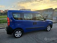 Usata Opel Combo 105 CV (77 kW) 2018 Blu Monovolume