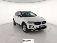 Usata VW T-Roc Edition 150 CV (110 kW) 2024 Blu/azzurro SUV