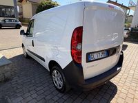 Usata Fiat Doblò 105 CV (77 kW) 2023 Bianco Monovolume